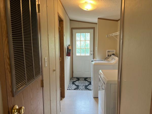 2002 Schult M307874AB Mobile Home