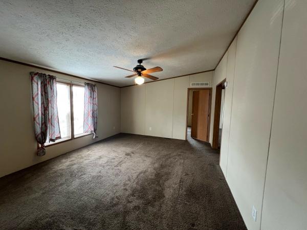 2002 Schult M307874AB Mobile Home
