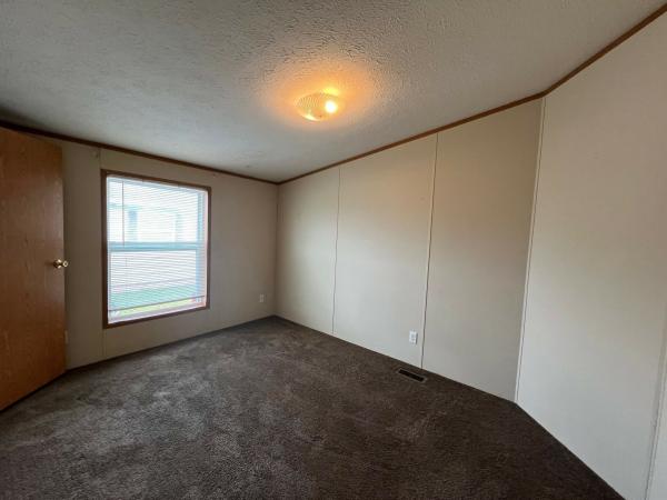 2002 Schult M307874AB Mobile Home