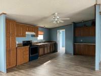 2005 327 Mobile Home