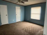 2005 327 Mobile Home