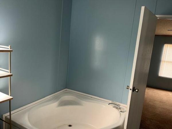 2005 327 Mobile Home