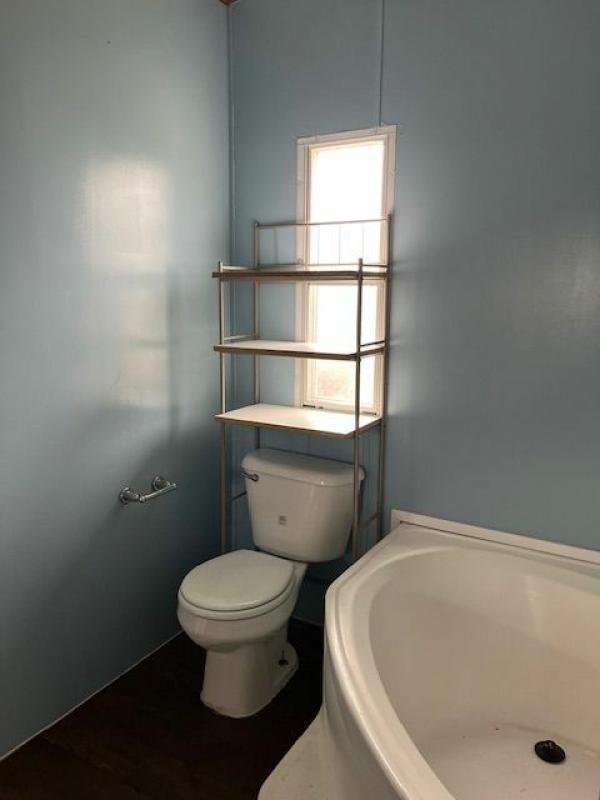 2005 327 Mobile Home