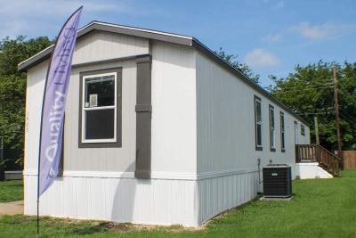 Mobile Home at 1503 Polar Trail Glenn Heights, TX 75154