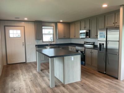 Photo 4 of 11 of home located at 373 Bridlewood Dr San Marcos, TX 78666