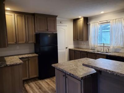Photo 3 of 12 of home located at 39267 Pueblo Dr Romulus, MI 48174