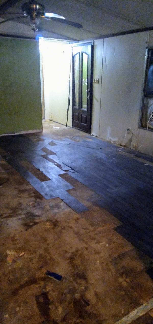 Photo 1 of 2 of home located at 1125 Sumner St Carlinville, IL 62626