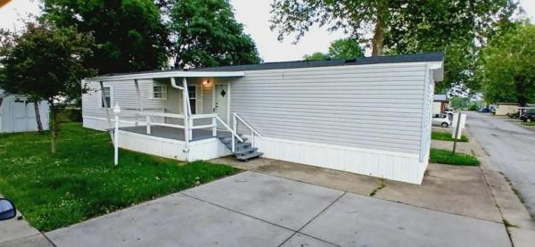 Photo 1 of 2 of home located at 2800 Ridge Ave Springfield, IL 62702