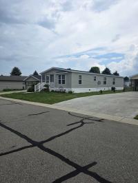 2018 Champion  Cedar Cove Mobile Home