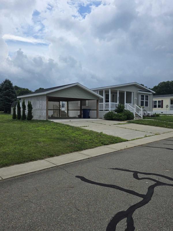 2018 Champion  Cedar Cove Mobile Home