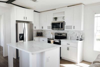 Photo 3 of 28 of home located at 163 Mooney Rd Pearland, TX 77581