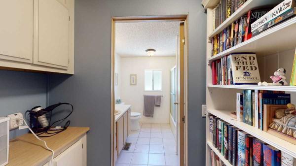 1989 Goldenwest Manufactured Home