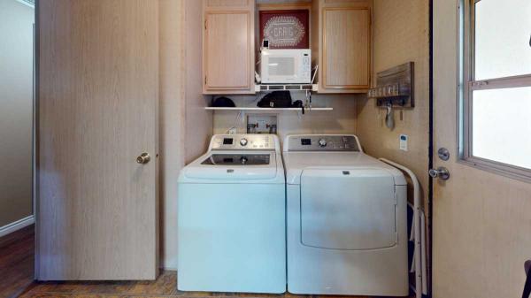 1989 Goldenwest Manufactured Home