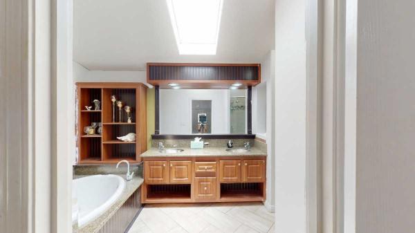 2010 Palm Harbor Kingsbrook Manufactured Home