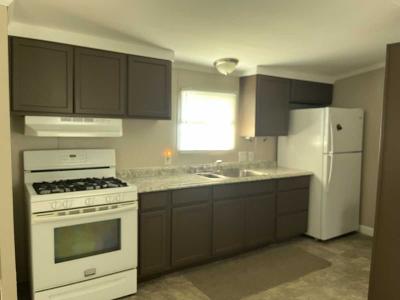 Photo 4 of 13 of home located at 37 Carondelet Rochester Hills, MI 48307