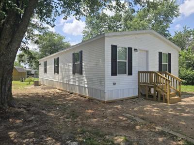 Photo 5 of 14 of home located at 4511 Dirt Rd #135 Joplin, MO 64801