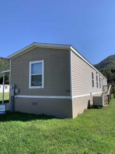 Photo 2 of 9 of home located at 128 Riverbank Run Hampton, TN 37658