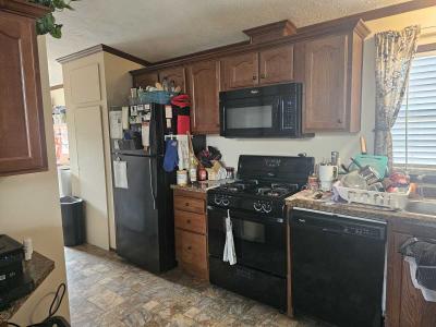Photo 4 of 18 of home located at 2752 Buckingham Drive Northville, MI 48167