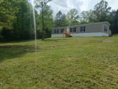 Mobile Home at 875 Lock 5 Rd Roundhill, KY 42275