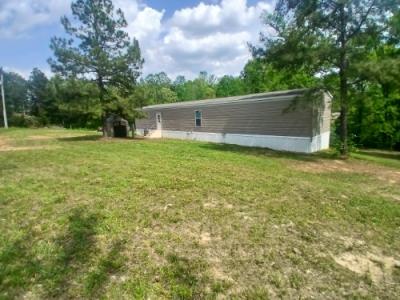 Photo 2 of 11 of home located at 875 Lock 5 Rd Roundhill, KY 42275