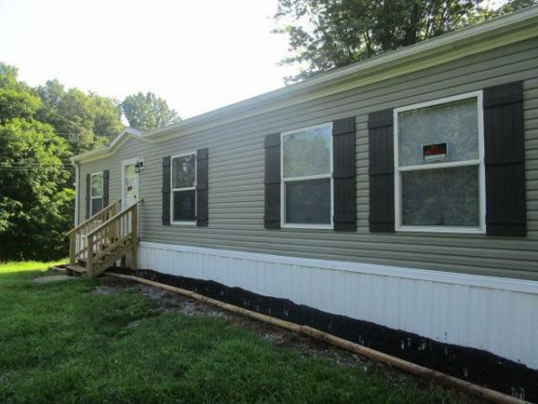 Photo 1 of 2 of home located at 9049 Grassy Rd Marion, IL 62959