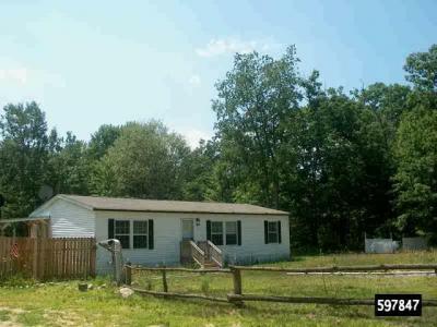 Mobile Home at 5671 E Boltwood Chase, MI 49623