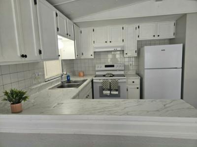 Photo 5 of 12 of home located at 11211 East Bay Rd. Unit 60 Gibsonton, FL 33534