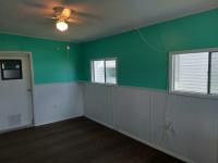 1990 Fleetwood Manufactured Home