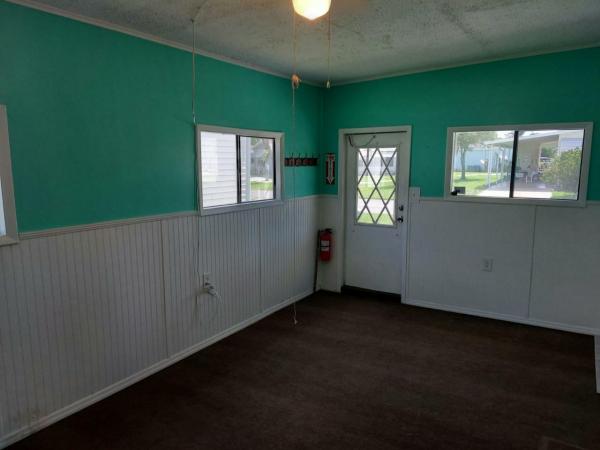 1990 Fleetwood Manufactured Home