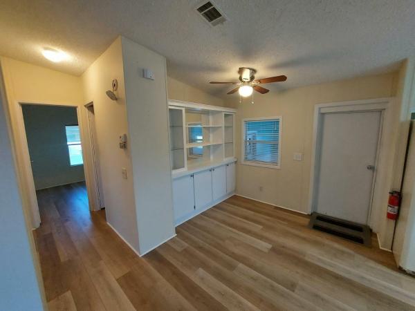 1990 Fleetwood Manufactured Home