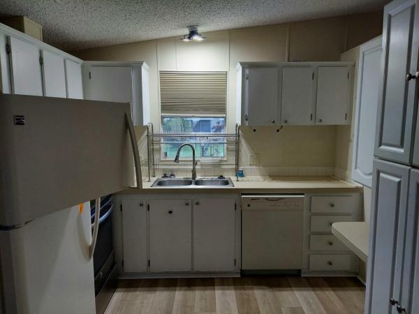 1990 Fleetwood Manufactured Home