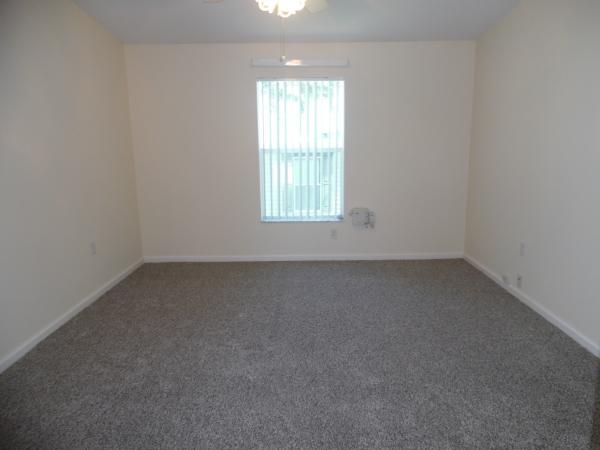 2005 Homes of Merit T17205 Mobile Home