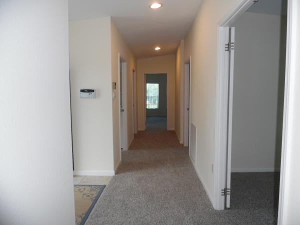 2005 Homes of Merit T17205 Mobile Home