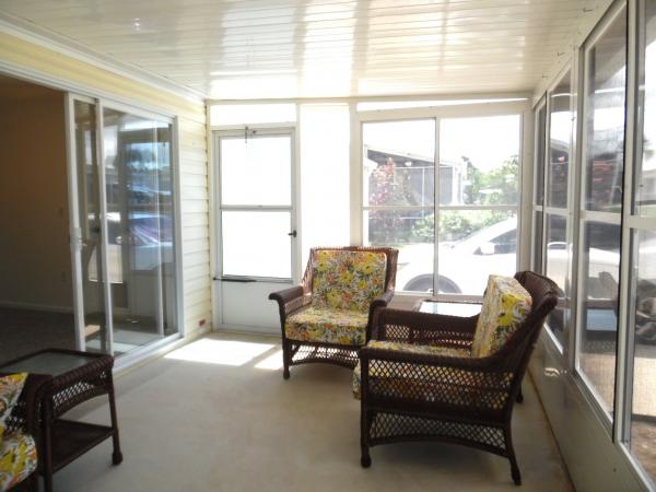 2005 Homes of Merit T17205 Mobile Home