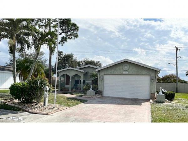 1990 PALM Mobile Home For Sale