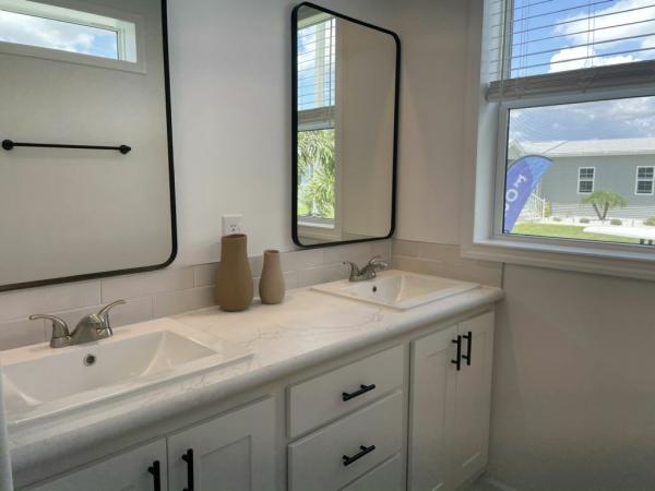 2024 Skyline - Ocala Bal Harbour w/ Den Mobile Home