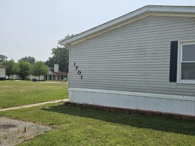 Photo 2 of 4 of home located at 1701 Pinecroft Monroe, MI 48161