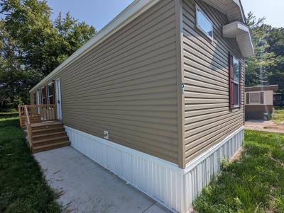 Photo 2 of 22 of home located at 51 Loraine Drive Galesburg, IL 61401