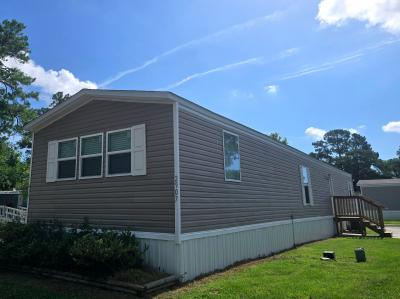 Photo 2 of 11 of home located at 2907 Calder Drive Jacksonville, FL 32250