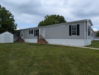 Photo 1 of 8 of home located at 25252 Carmel Woodhaven, MI 48183
