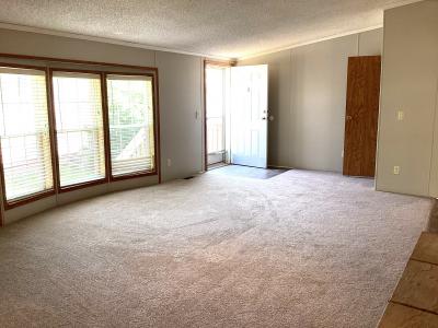 Photo 4 of 12 of home located at 49630 Serenity Lane Shelby Township, MI 48315