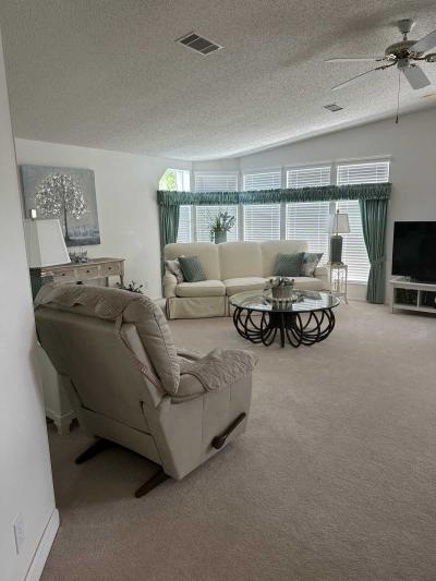 Photo 5 of 32 of home located at 1448 Deverly Dr. Lot # 339 Lakeland, FL 33801