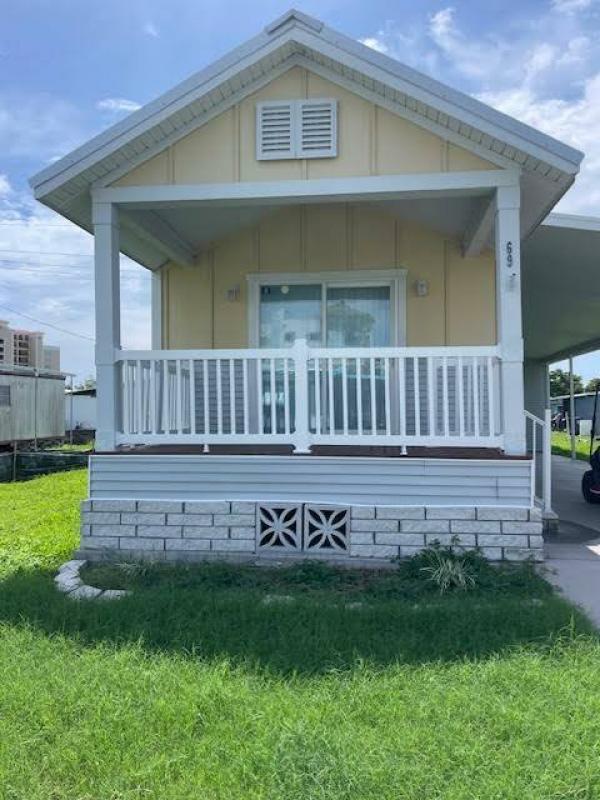 Photo 1 of 1 of home located at 900 9th Ave E Palmetto, FL 34221