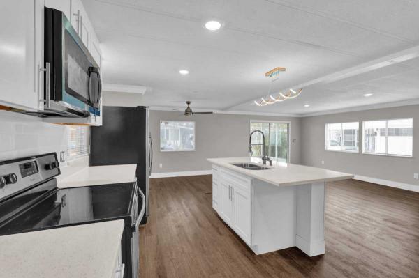 1981 Broo HS Manufactured Home