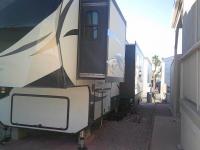 2017 Keystone Avalanche  5 th wheel Mobile Home