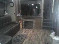 2017 Keystone Avalanche  5 th wheel Mobile Home