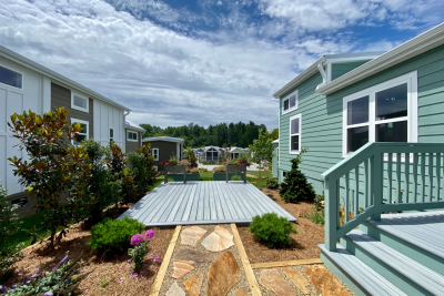 Photo 3 of 21 of home located at 126 Misty Knoll Way Flat Rock, NC 28731