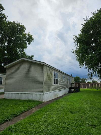 Mobile Home at 30 Holiday Mobile Home Park Pontoon Beach, IL 62040