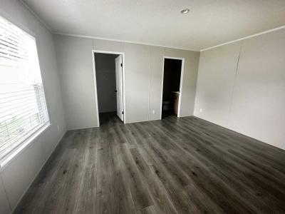 Photo 3 of 6 of home located at 569 Shady Brook Heights Greenwood, IN 46142
