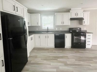 Mobile Home at 564 Shady Brook Heights Greenwood, IN 46142